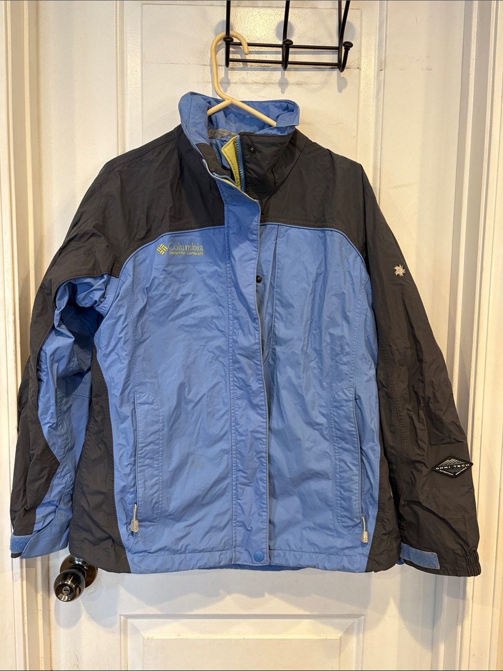 Columbia  Omni-Tech line blue and black Ski Snow Jacket